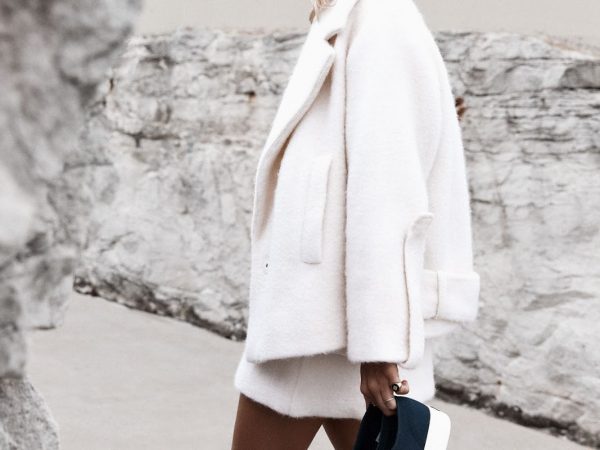 Dica Superga: aprenda a usar long shirt com tênis